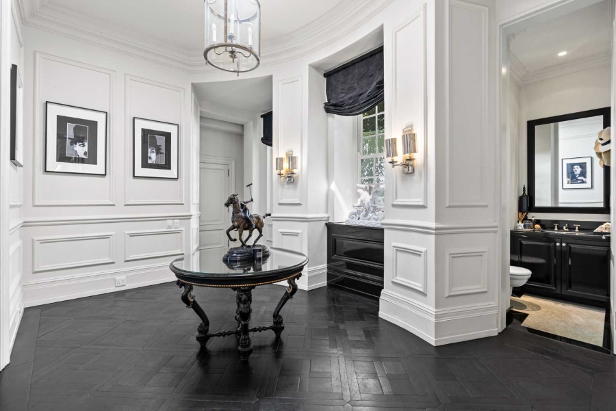 7 Bedroom Property for Sale in Fresnaye Western Cape